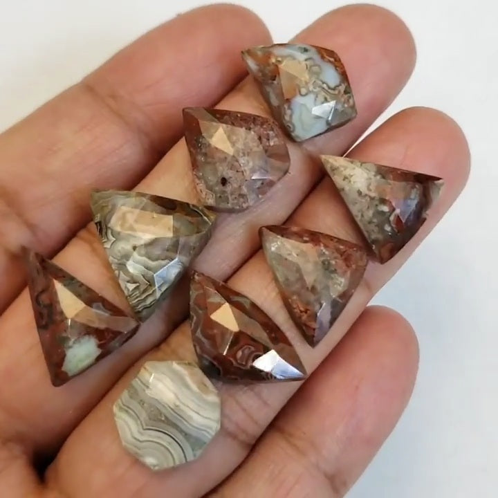 ​Natural Crazy Lace Agate Agate Rose Cut Cabochons