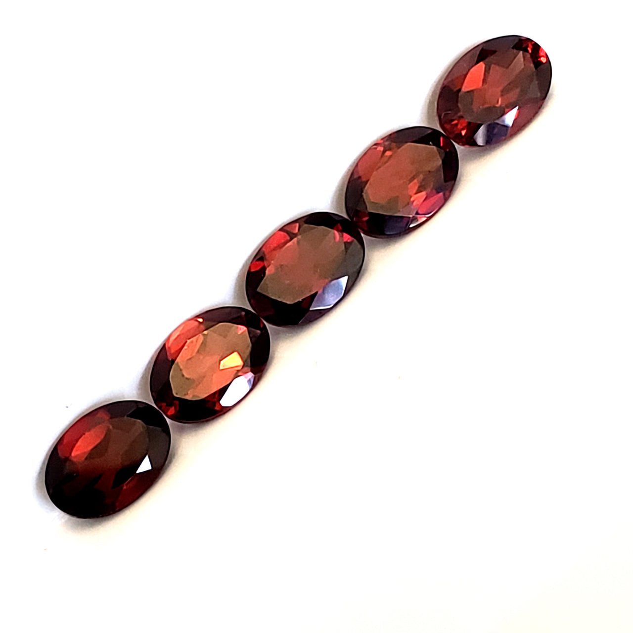 Natural AAA Faceted Oval Cut Garnet 7x5mm