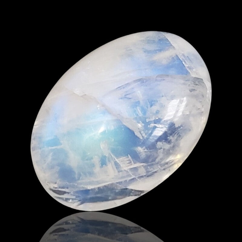 19.5Ct Natural Rainbow Moonstone Cabochon. Size- 21x15mm