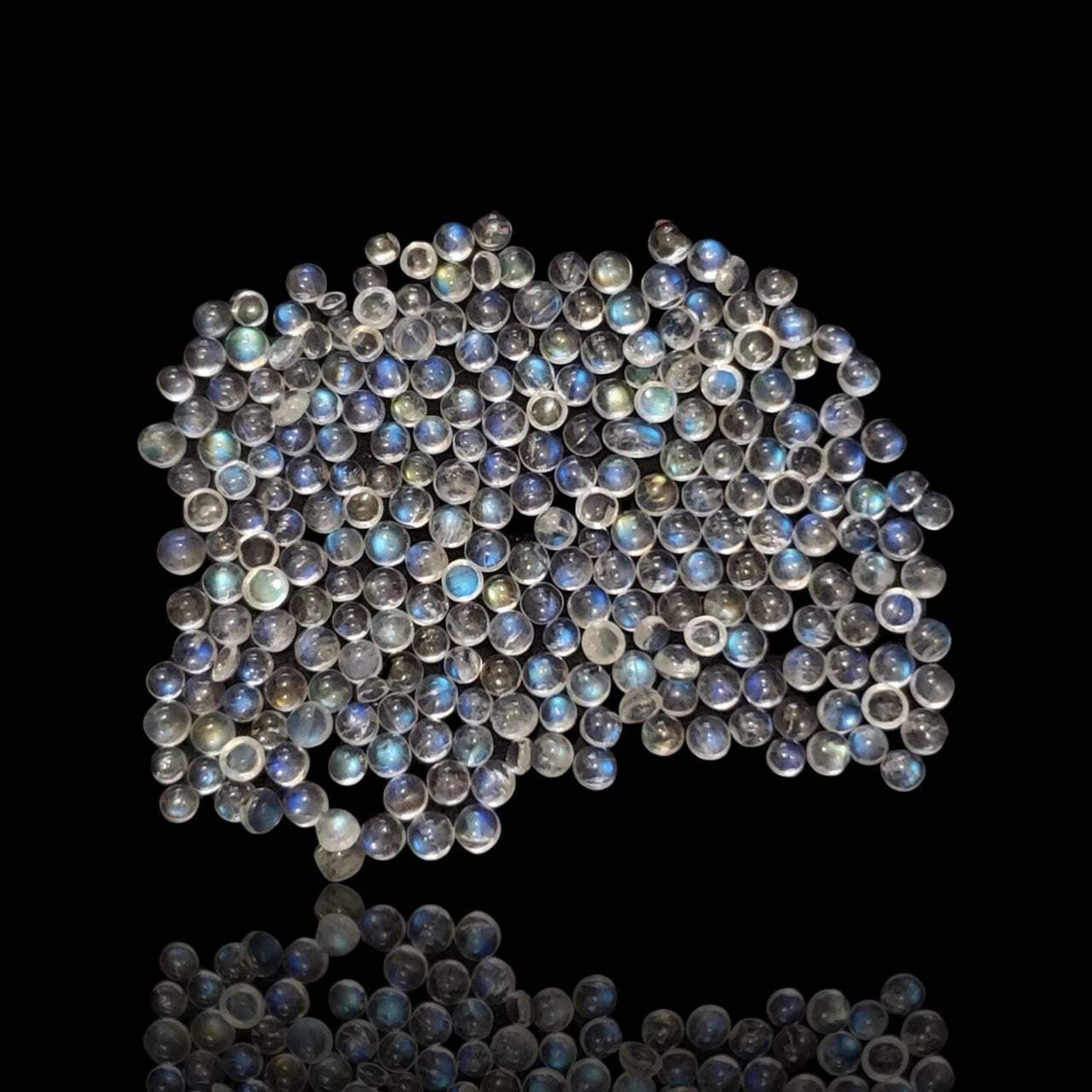 28.5Ct 250Pcs Natural Rainbow Moonstone Cabochon Lot, 3mm rounds and oval is 6x4mm