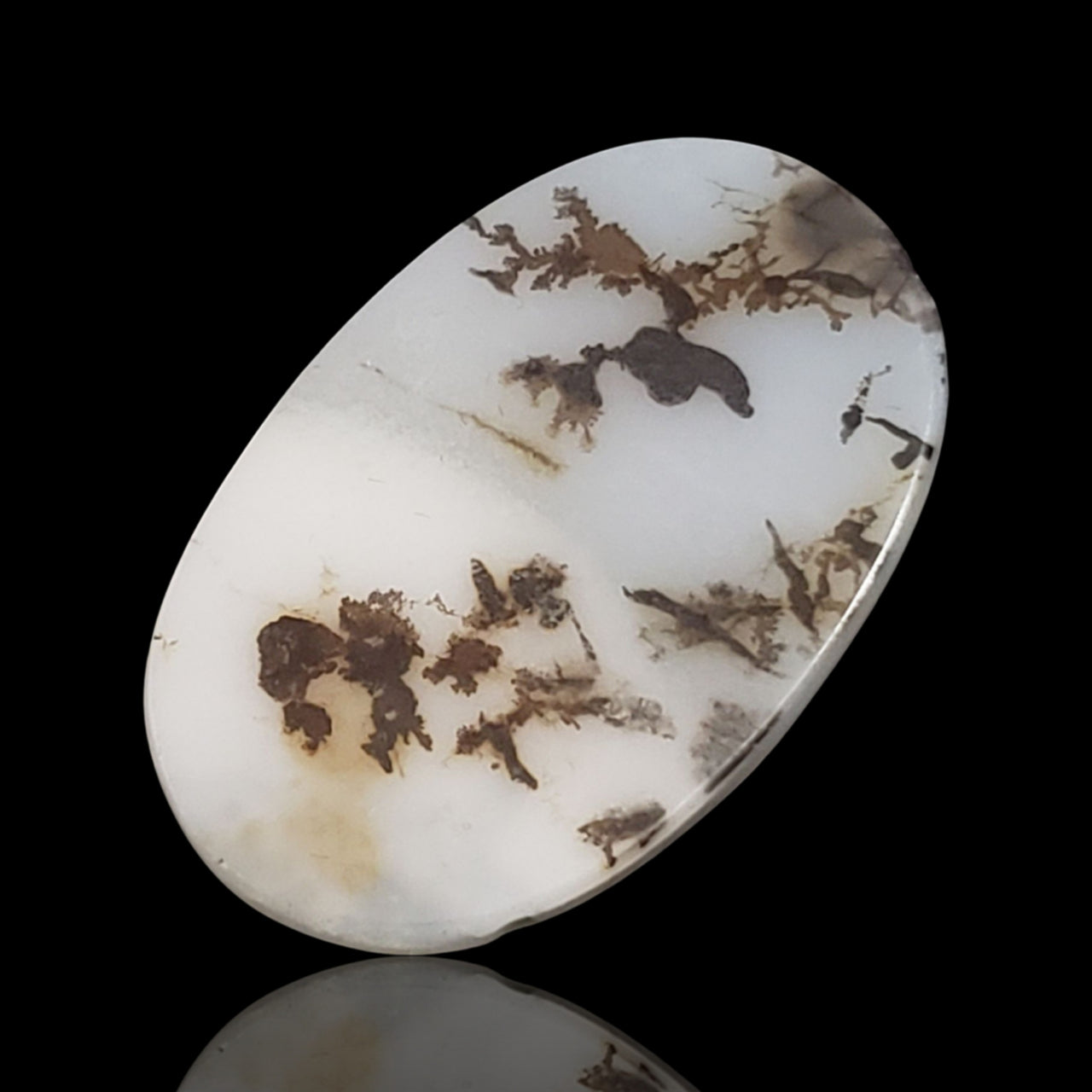 16.5Ct Natural Scenic Dendritic Montana Agate Slice Cabochon. Size- approx. 33x21mm