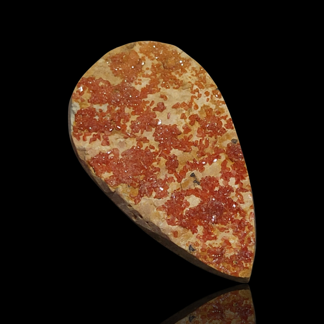 43.5Ct Natural RAW Vanadinite Crystal Druzy. Flat base. 36x21mm