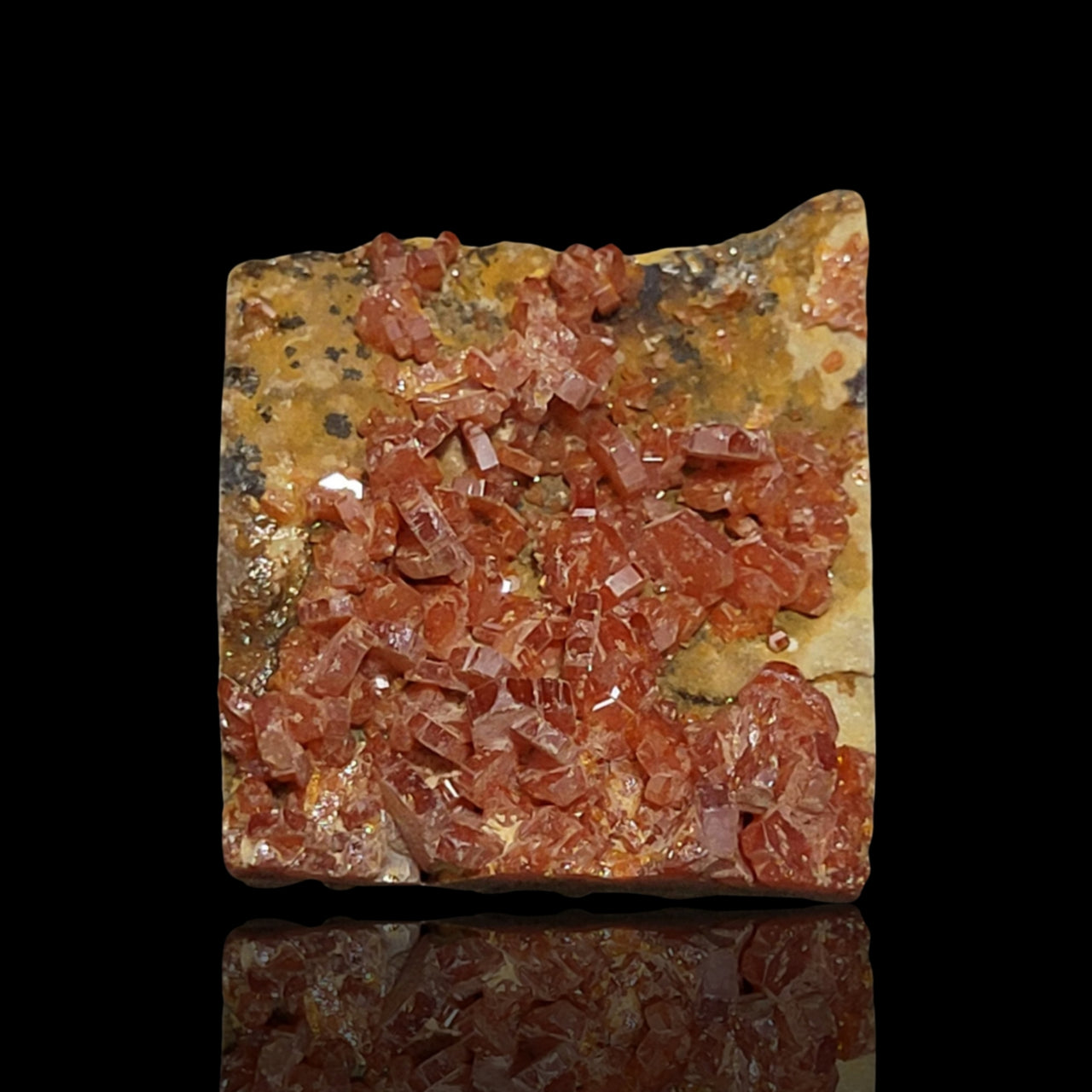 33.5Ct Natural RAW Vanadinite Crystal Druzy. Flat base. 25x22mm