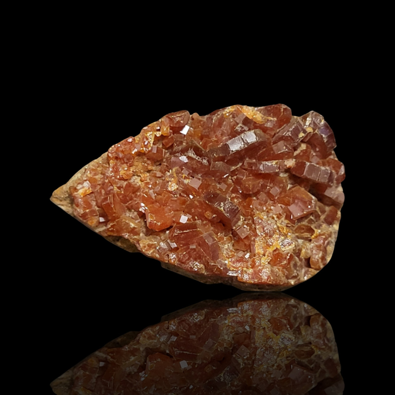 61.5Ct Natural RAW Vanadinite Crystal Druzy. Flat base. 35x21mm