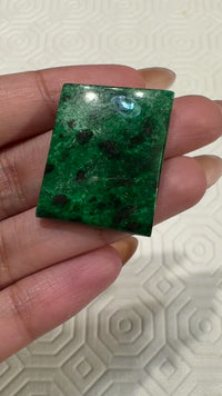 RARE! Natural Bright Green Maw Sit Sit Cabochon. Size is 26x21mm.
